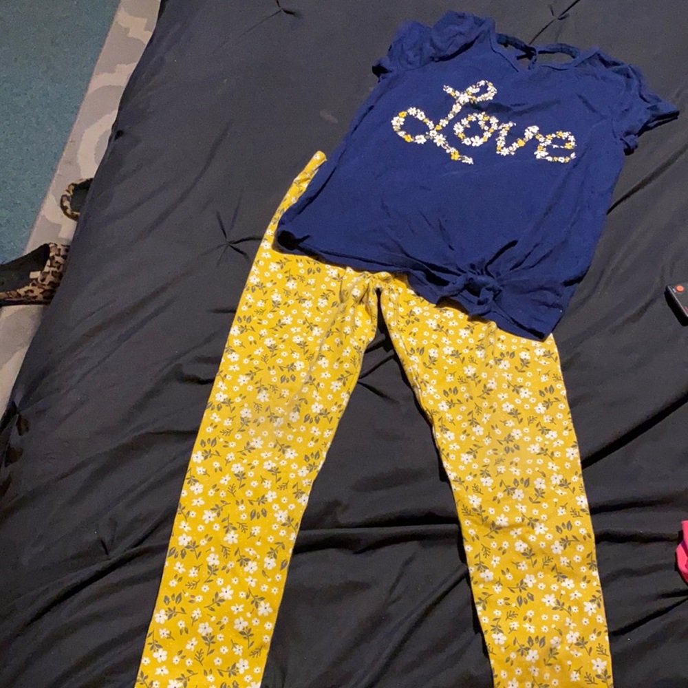 Carter’s Girls Outfit Set